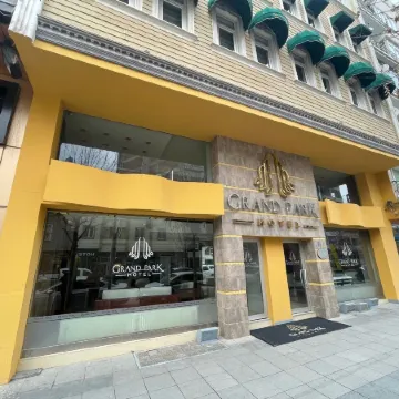 Grand Park Hotel