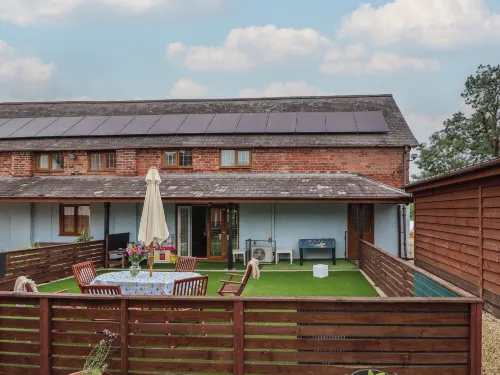The Barn the Elms - Boutique