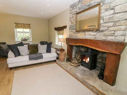 Waingate Cottage - 4-Star