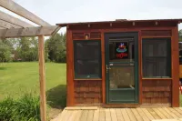 Mackinac Lake Trail Motel