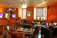 Hotel O2B Aux Berges de Brocéliande Hotels in Guer