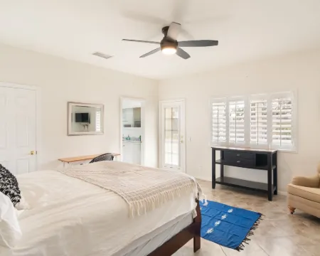 Hillside Desert House - Hot Tub, Fire Pit and BBQ! 3 Bedroom Home by RedAwning 絲蘭谷酒店