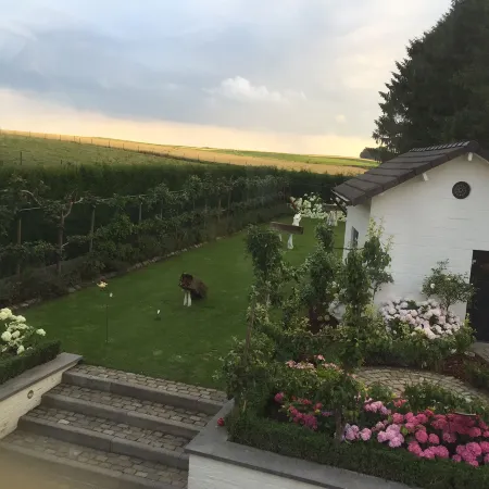 B&B Montenakerhof Отели рядом с достопримечательностью «Хегум»