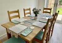 Harvest Hideaway - private Hot Tub, spacious, pet friendly & 3 parking spaces!