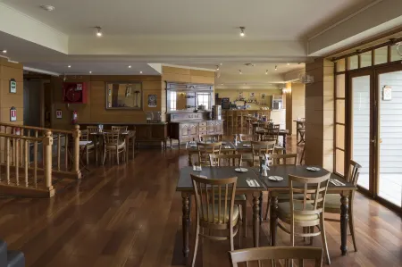 Hotel y Cabañas Lago Ranco - Caja Los Andes Отели в г. Ранко