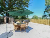 Ty Ffarm at Gellilwch Hotels in Pontypridd