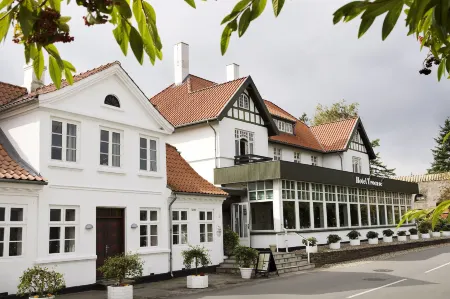 Hotel Troense Отели рядом с достопримечательностью «Maritimt Center Danmark»