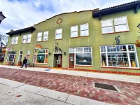 The Pirate Haus Inn Hotels near Flagler College