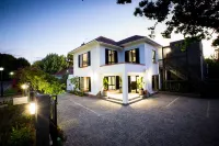 Twice Central Guest House - Pensions