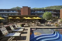 Aspen Square Condominium Hotel - Pools