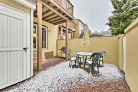 Family-Friendly Wildwood Townhome about 3 Mi to Beach - spa