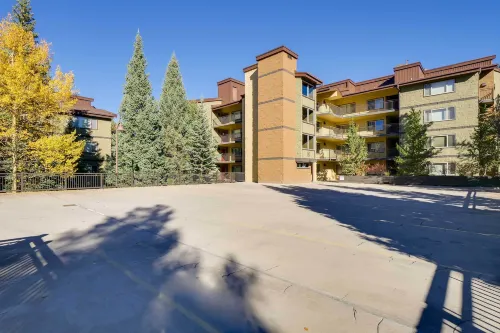 Cozy Ski-in/Ski-Out Breckenridge Condo: Mtn Views! - Spa