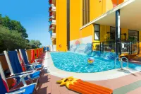 Hotel Ariane - Beachfront, Breakfast XXL & Sea View - ビーチサイド