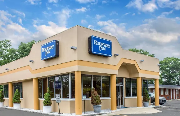 麥克阿瑟機場羅德威旅館