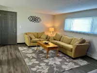 Charming 3-bedroom house with WiFi and AC in serene West Fargo