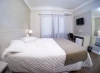 Seville Park Hotel Hotels in Faxinal dos Guedes