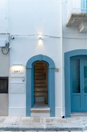 B-Welcome Rooms of Charme e Relax Отели рядом с достопримечательностью «Centro Storico di Polignano a Mare»