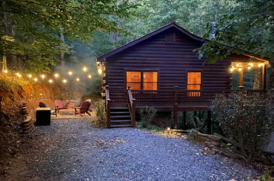 'Bigfoot's Hideout' in Blue Ridge w/ Hot Tub!