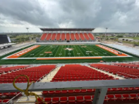 Gorgeous Pet Friendly Townhome: Clean and Spacious With Private Terrace!