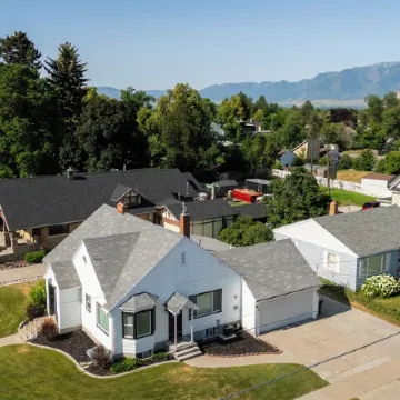 The Cache Cottage ~ 5 Bdr, 2.5 Bath Sauna Usu Logan Canyon Skithebeav Bear Lake