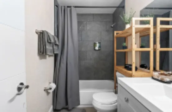 Walkable Gem : Retro Arcades : Near Lauderdale-by-The-Sea Hotels in Oakland Park