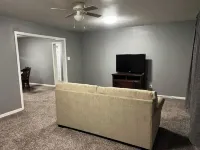 Cheerful, 3 bedroom house, free parking