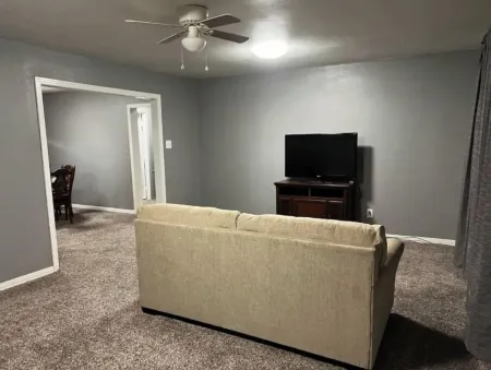 Cheerful, 3 bedroom house, free parking Отели в г. Терри