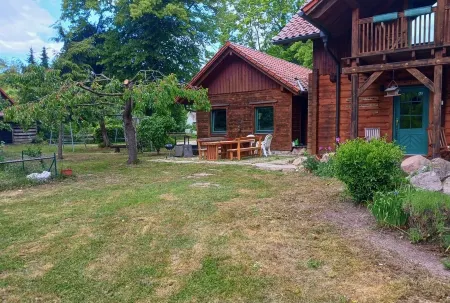 Cozy house "Gut Briesen" in the Westhavelland Nature Park with an old park Отели в г. Хафельланд