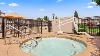 Best Western Golden Key - Swimmingpools