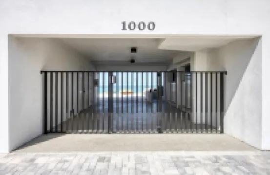 ~ Beachfront ~ Yes, That's Your View! ~ Fall/Winter Specials ~