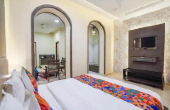 فاب هوتل ريفليت بريميوم Hotels near المسجد الجامع