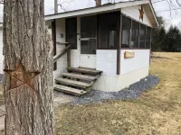 Horns Cabins - The Stargazer Cabin by the pasture Hotels in Bedford County