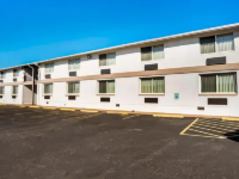 OYO 堪薩斯道奇城聯排別墅 道奇城酒店