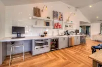 Lovely 2-Bdrm unit with pool. Home away from home.