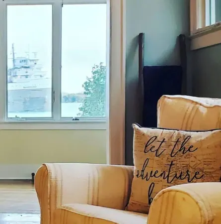 The Harbor House - Entire 1st Floor Waterfront