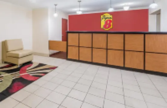 Super 8 by Wyndham Lake Charles Northeast