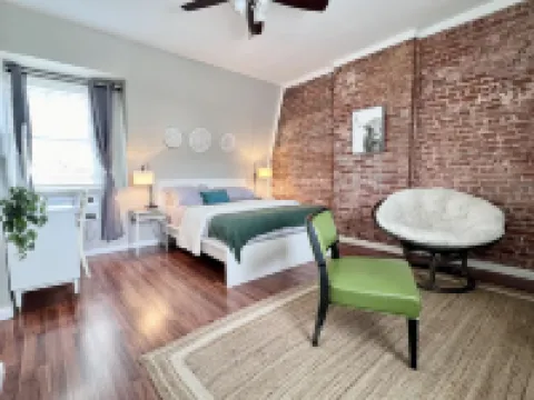 Tower Grove 3rd Floor Studio - 4mi to SLU & Barnes - Shared Laundry Pet Friendly
