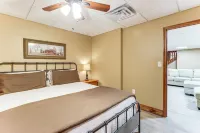 Game Room and Fireplaces Group Dahlonega Getaway - 2-Star