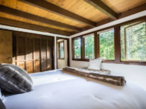 PRIVATE CABIN 10 MINUTES FROM TETON VILLAGE AND GRAND TETON NATIONAL PARK Hotels in Moose Wilson Road