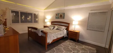 Lakefront 3 Bedroom house with breath taking views