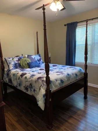 Cozy, Stylish Garden Home