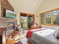 Luxury Mountain Chalet Deck w/ BBQ & Lake Views Hotels in Dollar Point