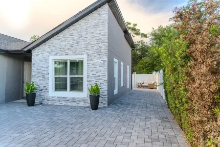 Luxurious & Modern Guest House in Orlando, FL