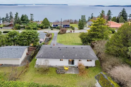 Whidbey Bliss by AvantStay 2Min to Beach View