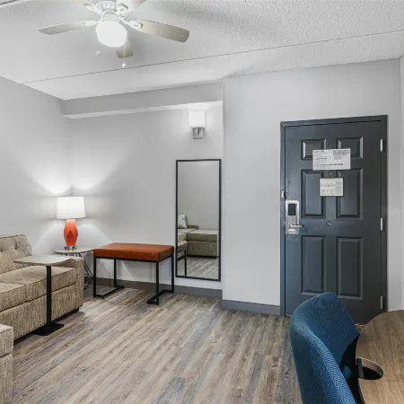 Best Western Plus Savannah Gateway