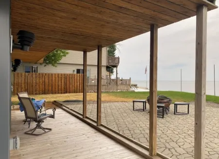 ~The UpSiDe DoWN PaRRoT~Swim Fish Relax ON LakeHURON! ~Killarney Beach *Bay City