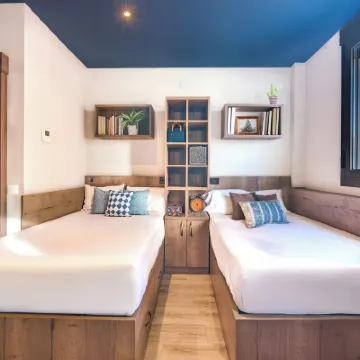 Livensa Living Studios Valencia Marina Real Hotels near Malvarrosa Beach (Valencia)