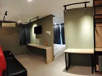 스마일 호텔 C180 체라스 셀라탄