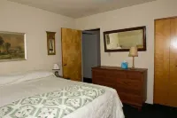 River Front Vacation Rental Property On The Clarion River in Clarington, Pa