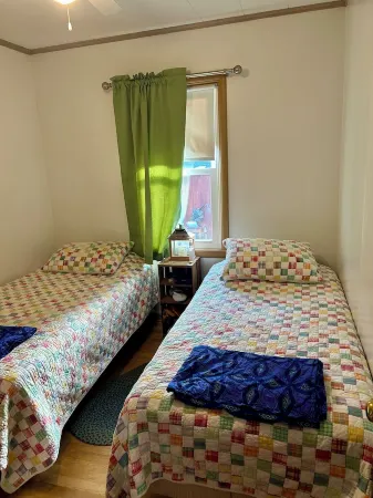 Road Taken Authors Retreat:  2-bedroom cottage in Ephraim with WiFi, AC